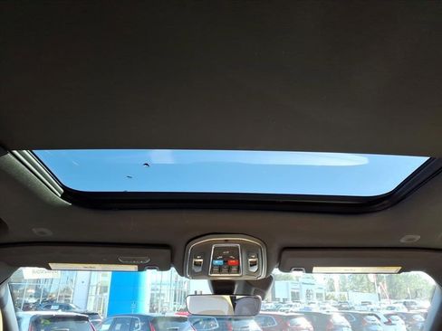 Used 2025 Jeep Grand Cherokee Limited w/ Trailer Tow Package image 17