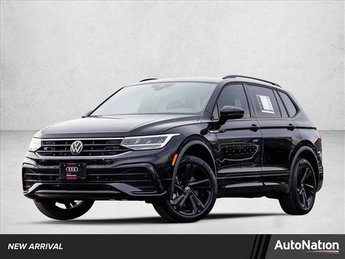Used 2024 Volkswagen Tiguan SE R-Line image 1