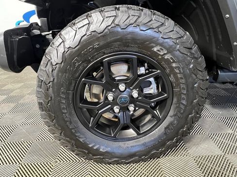 Used 2024 Jeep Wrangler Unlimited AWD/4WD image 29