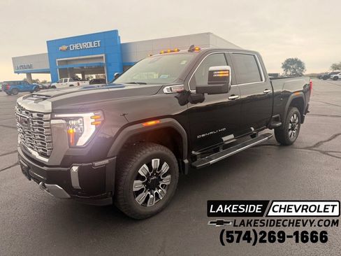 Used 2024 GMC Sierra 2500 Denali AWD/4WD image 1