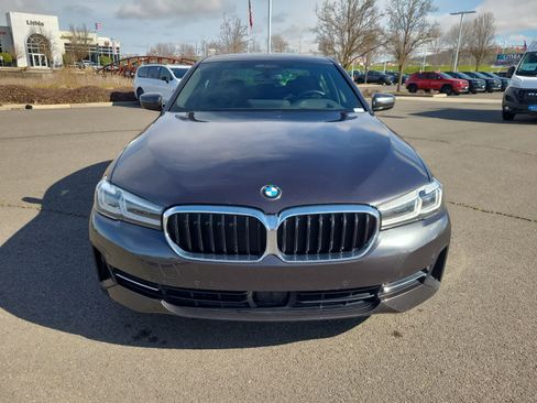 Used 2022 BMW 530i xDrive w/ Premium Package image 14