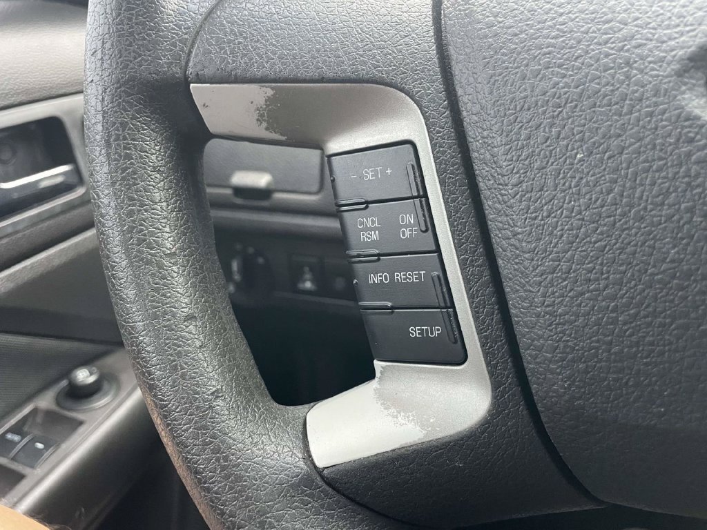 Used 2010 Ford Fusion SE FWD image 21