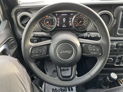 Used 2023 Jeep Wrangler Unlimited Sport image 21