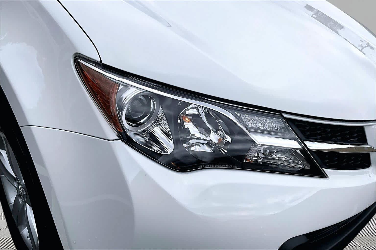 Used 2014 Toyota RAV4 XLE FWD image 28