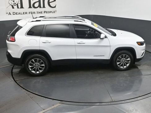 Used 2020 Jeep Cherokee Latitude Plus w/ Comfort/Convenience Group AWD/4WD image 39