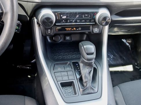 Used 2019 Toyota RAV4 LE w/ All Weather Liner Package AWD/4WD image 24