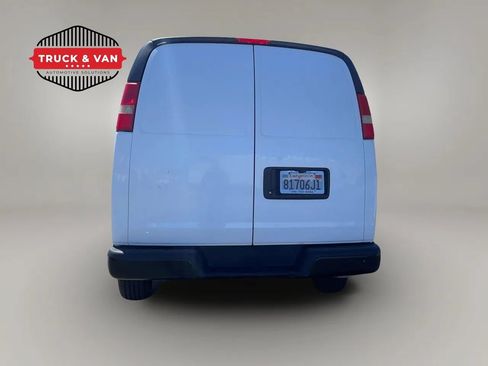 Used 2013 Chevrolet Express 2500 RWD image 5