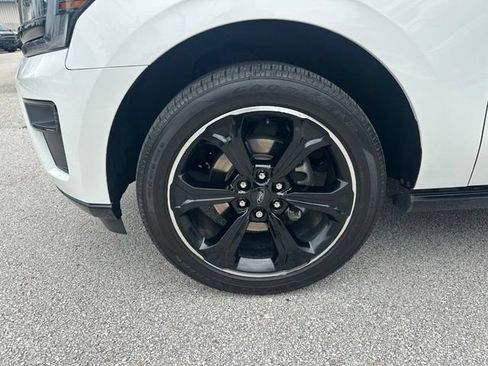 Certified 2022 Ford Expedition Limited RWD image 38