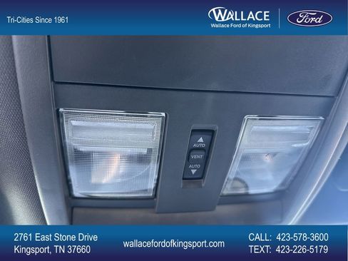 Used 2010 Dodge Challenger SE RWD image 26