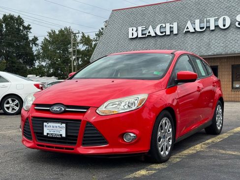 Used 2012 Ford Focus SE FWD image 3