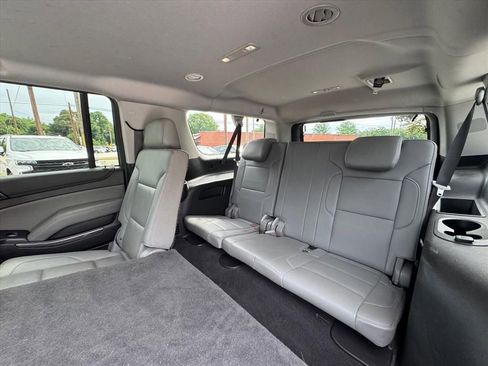 Used 2019 Chevrolet Suburban LT AWD/4WD image 13