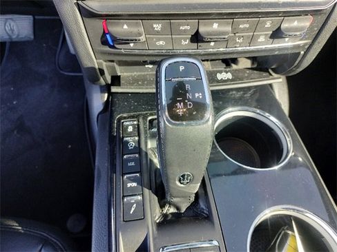 Used 2022 Maserati Quattroporte Modena image 29