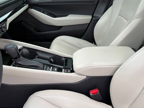 Used 2024 Honda Accord EX-L image 23