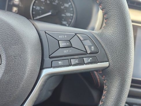 Used 2023 Nissan Kicks SR w/ SR Premium Package FWD image 31