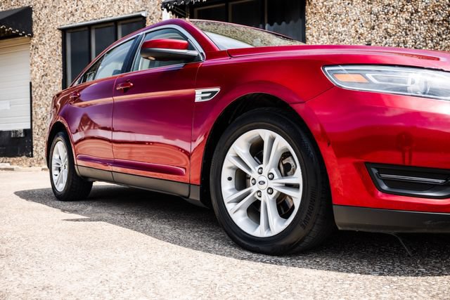 Used 2017 Ford Taurus SEL FWD image 24