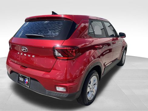 Used 2021 Hyundai Venue SE FWD image 5
