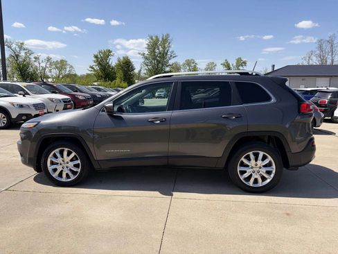 Used 2017 Jeep Cherokee Limited FWD image 5