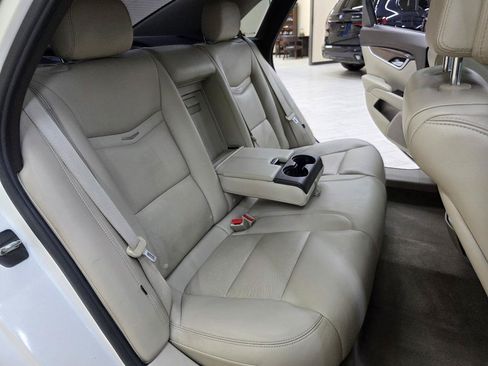 Used 2013 Cadillac XTS Luxury FWD image 22
