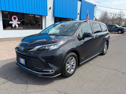 Used 2021 Toyota Sienna XLE