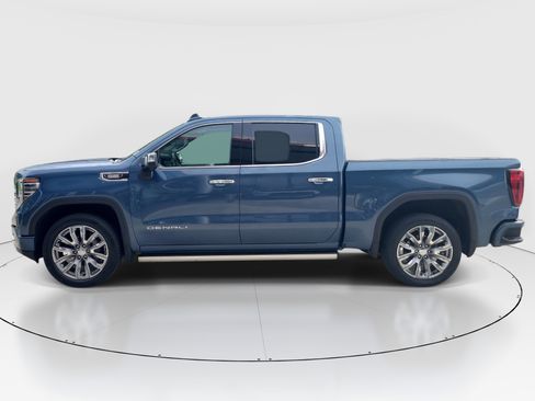 Used 2025 GMC Sierra 1500 Denali w/ Denali Reserve Package AWD/4WD image 4