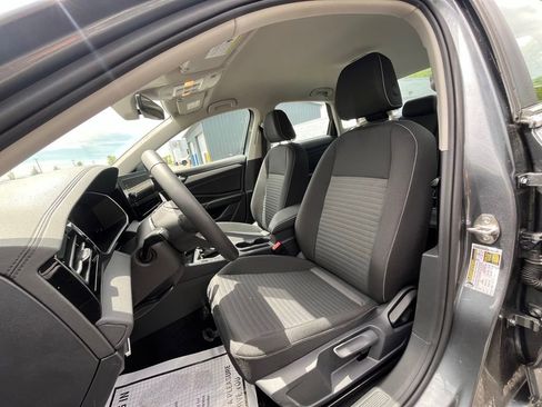 Used 2025 Volkswagen Jetta S FWD image 11