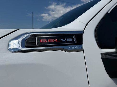 Used 2022 GMC Sierra 3500 Pro w/ Convenience Package AWD/4WD image 5