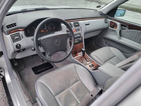Used 1999 Mercedes-Benz E 430 Sedan image 11