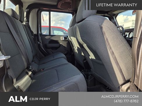 New 2026 Jeep Gladiator Sport image 15