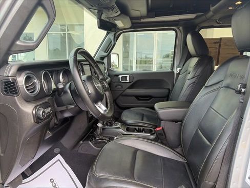 Used 2020 Jeep Wrangler Unlimited Sahara AWD/4WD image 9
