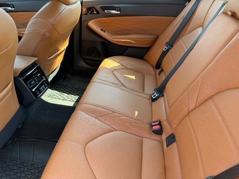 Used 2020 Toyota Avalon Limited w/ Advanced Safety Package FWD image 11