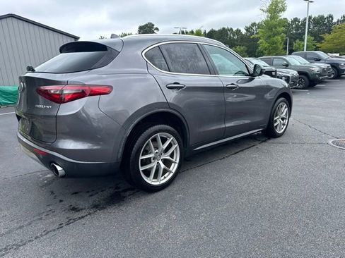 Used 2018 Alfa Romeo Stelvio AWD image 5
