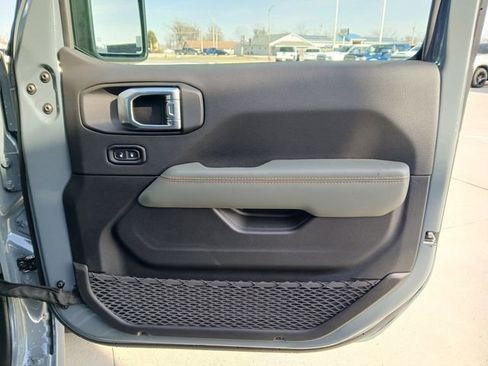 New 2026 Jeep Gladiator Mojave AWD/4WD image 15