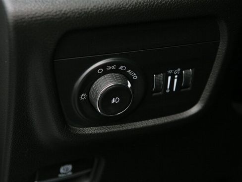 Used 2022 Jeep Grand Cherokee L Overland w/ Advanced Protech Group III image 12