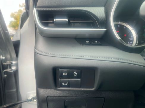 Used 2024 Toyota Highlander XSE image 24