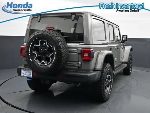 Used 2022 Jeep Wrangler Unlimited Rubicon 4xe w/ Steel Bumper Group AWD/4WD image 8