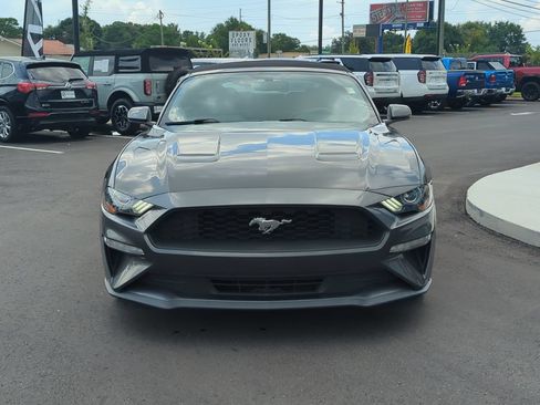 Used 2018 Ford Mustang Convertible w/ Equipment Group 101A RWD image 10