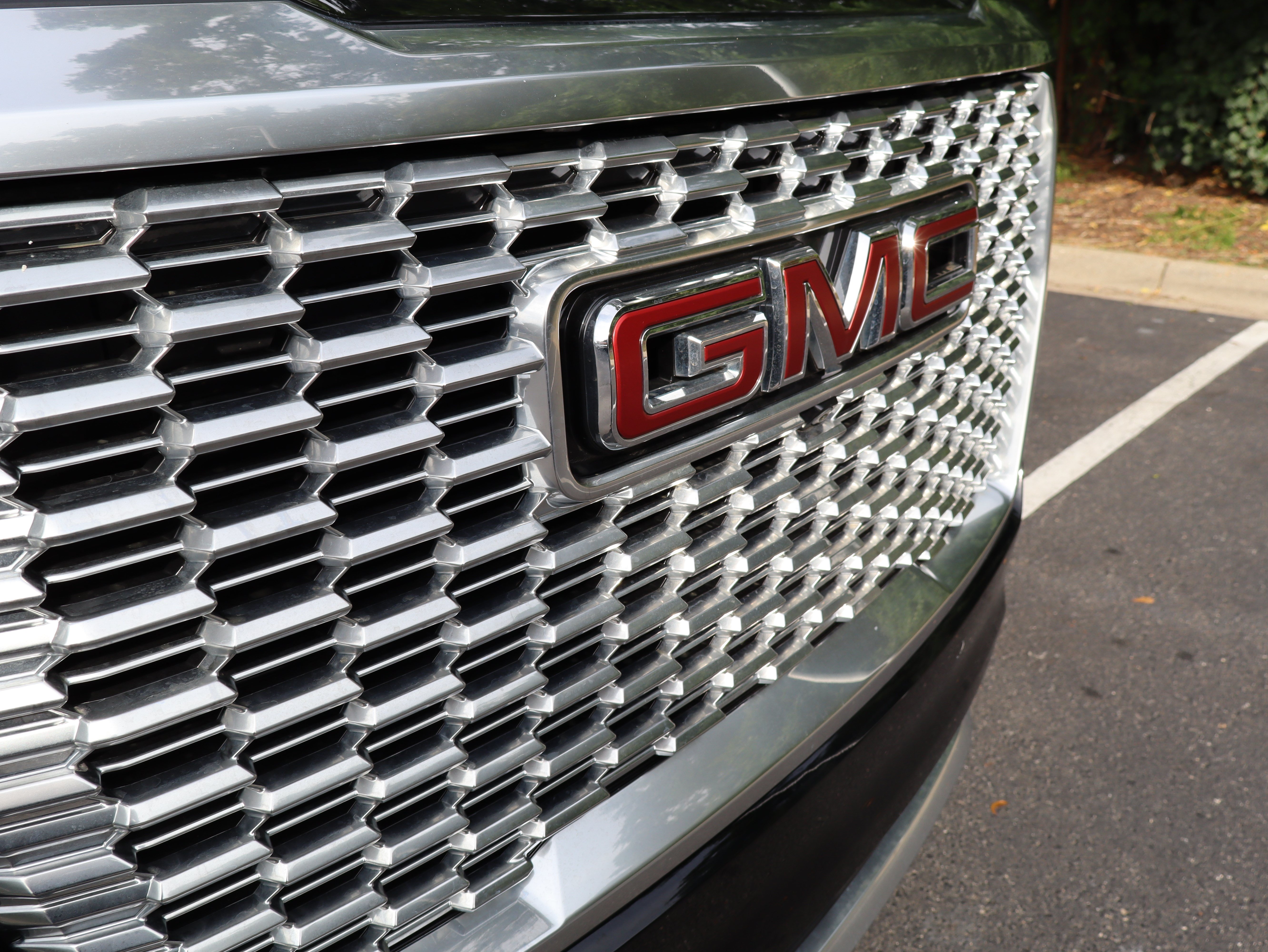 Used 2021 GMC Yukon Denali w/ Denali Premium Package RWD image 15