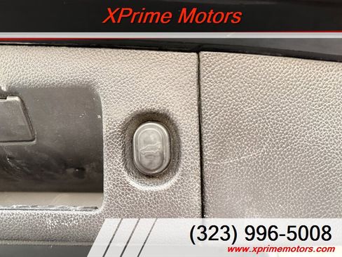 Used 2016 GMC Yukon XL SLT w/ Open Road Package image 14