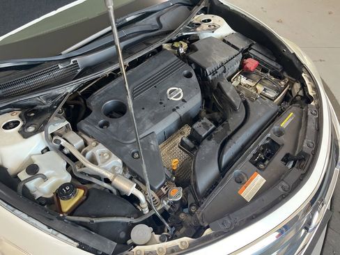 Used 2014 Nissan Altima 2.5 S FWD image 11