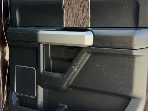 Used 2019 Ford F250 Lariat w/ FX4 Off-Road Package AWD/4WD image 24