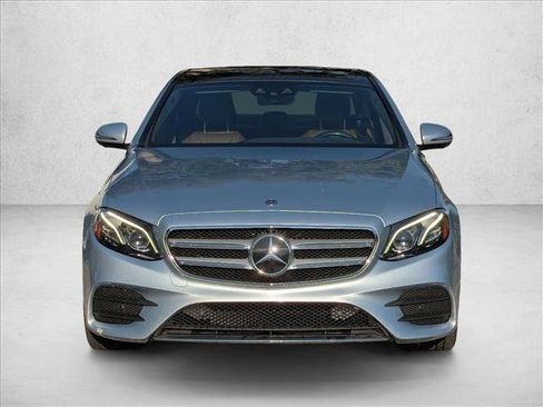 Used 2018 Mercedes-Benz E 300 E 300 image 2