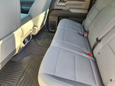 Certified 2023 Chevrolet Silverado 1500 LT w/ Z71 Off-Road Package image 29