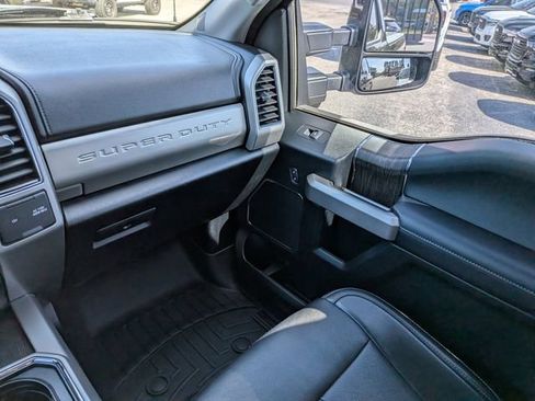 Used 2021 Ford F250 Lariat image 18