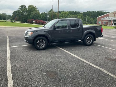 Used 2014 Nissan Frontier Desert Runner RWD image 14