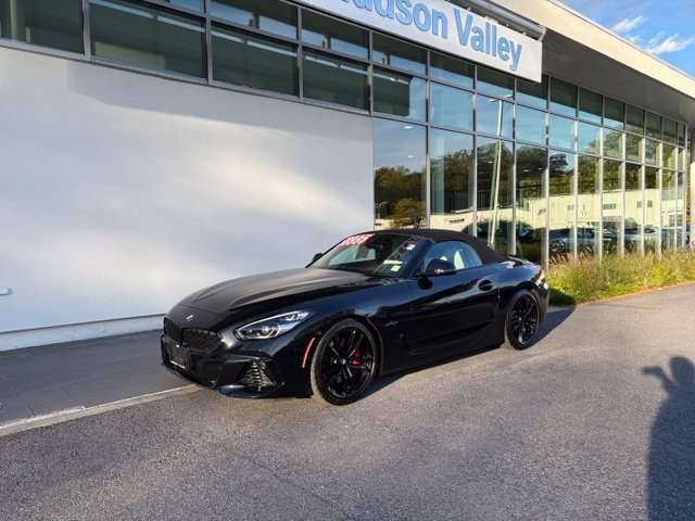 Used 2022 BMW Z4 M40i w/ Premium Package RWD image 3