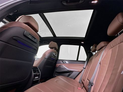 Used 2020 BMW X5 xDrive40i w/ M Sport Package image 23