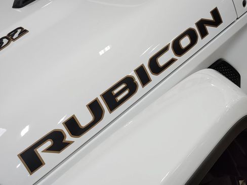 Used 2021 Jeep Wrangler Unlimited Rubicon w/ Dual Top Group AWD/4WD image 26