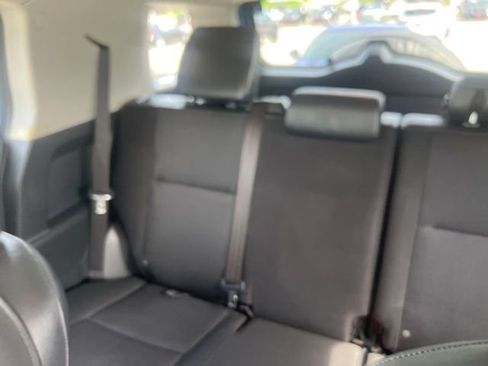 Used 2011 Toyota FJ Cruiser 4WD w/ Convenience Pkg image 2
