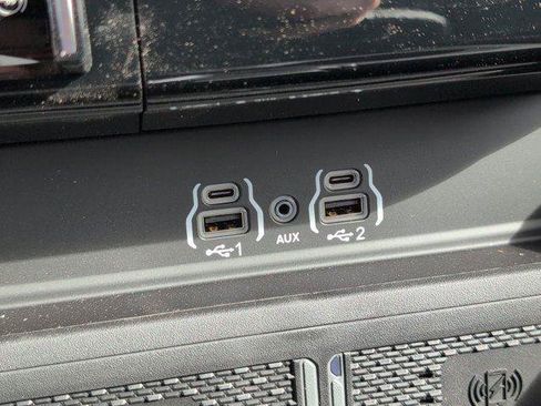 New 2026 RAM 2500 Laramie AWD/4WD image 24