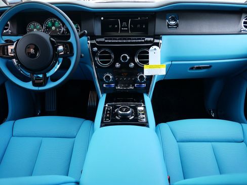 Certified 2024 Rolls-Royce Cullinan image 4